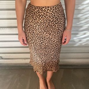 leopard print skirt!
